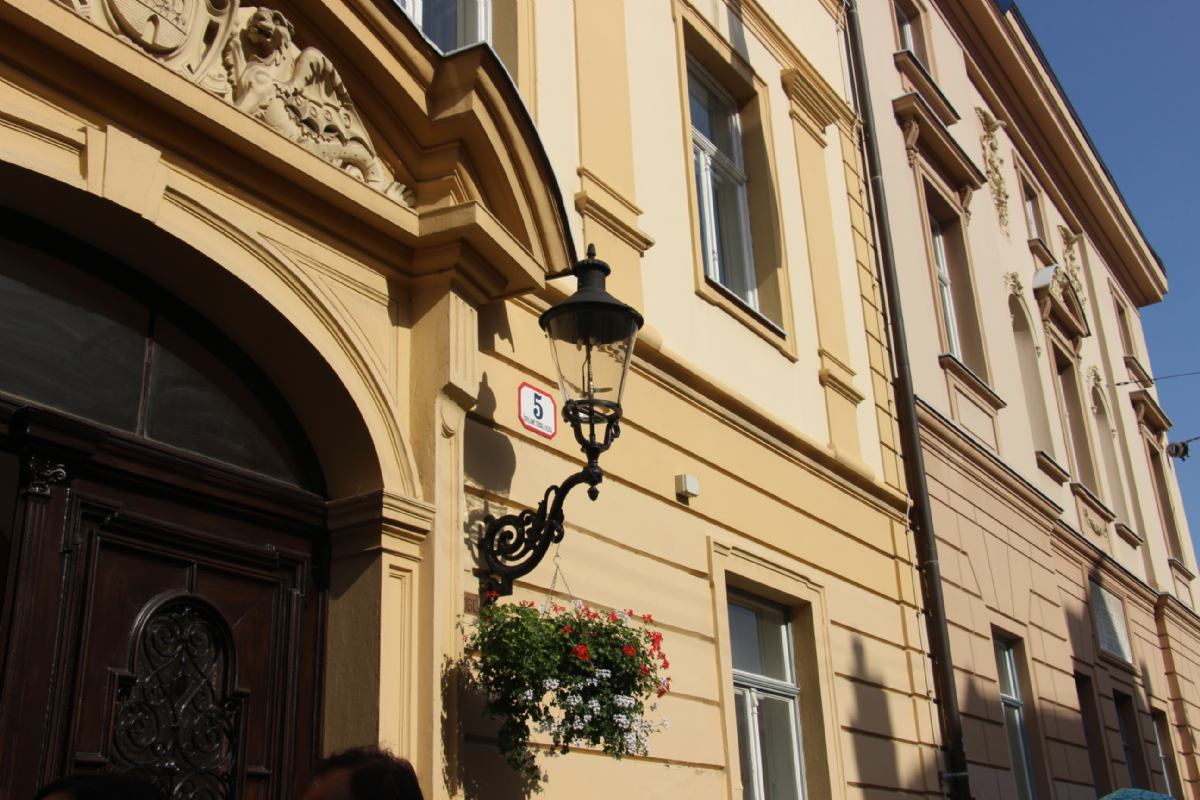 Private excursion: Zagreb walk and drive